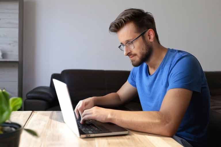 ¿Cómo cambiar la fuente de poder de un portátil Lenovo Legion? Guía paso a paso