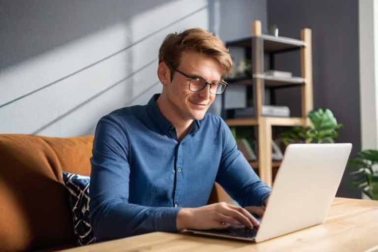 ¿Cómo cambiar la fuente de poder de un portátil Lenovo Legion? Guía paso a paso