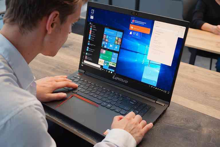 ¿Cómo solucionar problemas de carga en una laptop Lenovo?