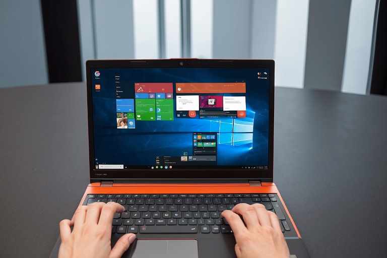 ¿Cómo reinstalar el sistema operativo en Lenovo ThinkCentre M720q?